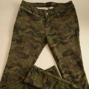 TRIPP NYC Green Camouflage Size 28 Jeans